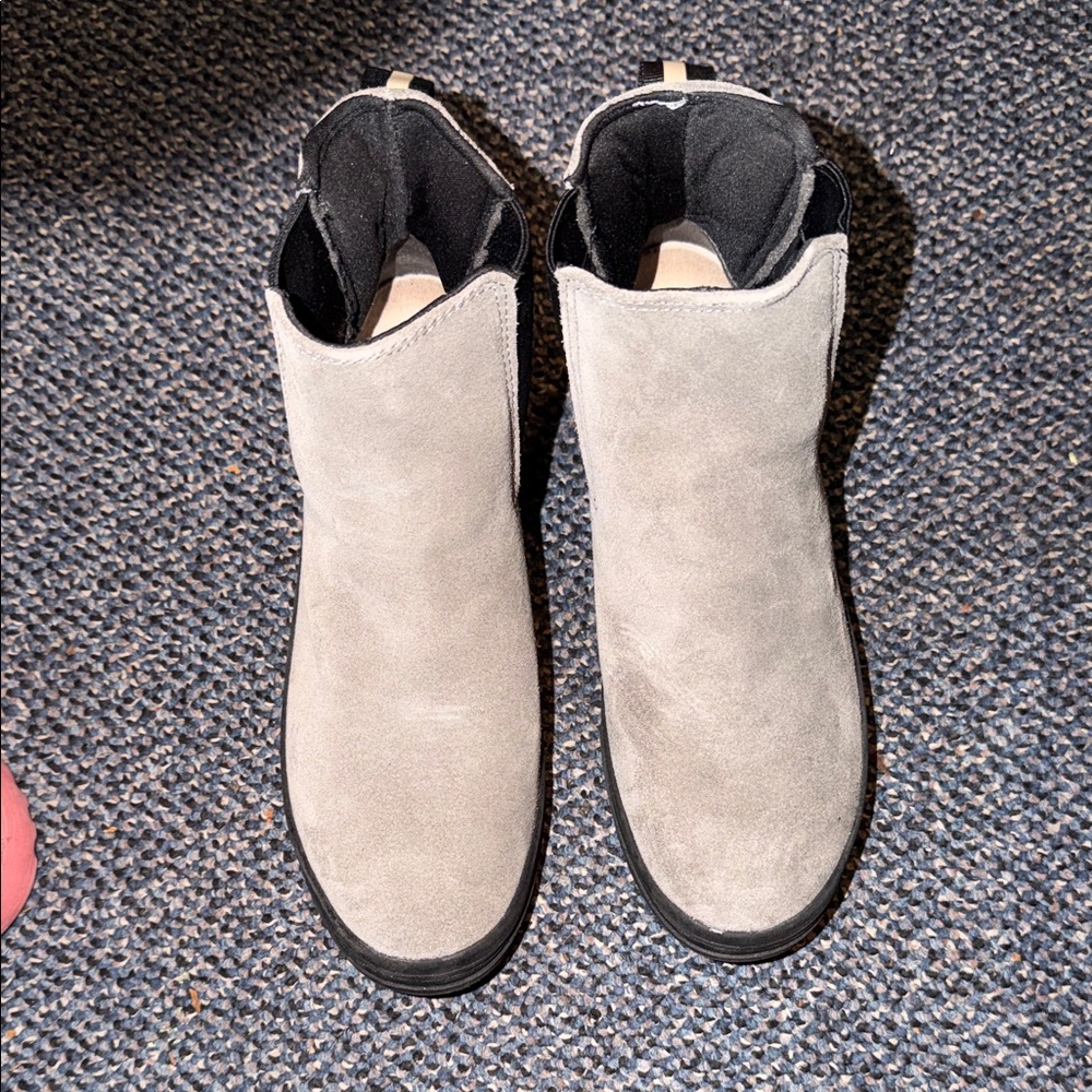 Dr. Scholls Gray Suede Ankle Boots